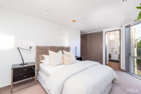 Photo of property in 3b/22 Telford Terrace, Oriental Bay, Wellington, 6011