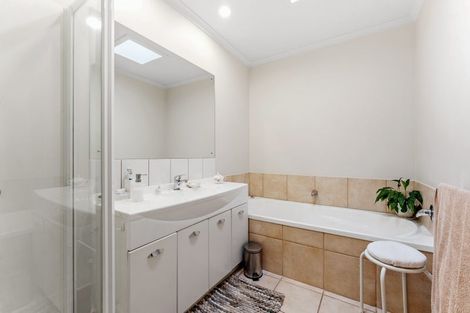 Photo of property in 3 Roseville Road, Gulf Harbour, Whangaparaoa, 0930