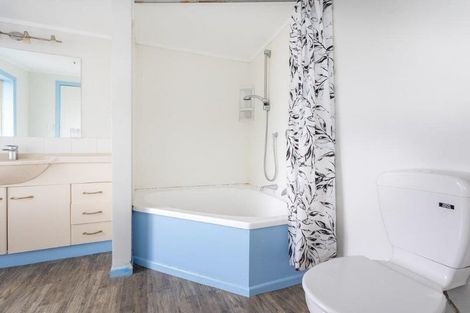 Photo of property in 28 Harrisville Road, Tuakau, 2121