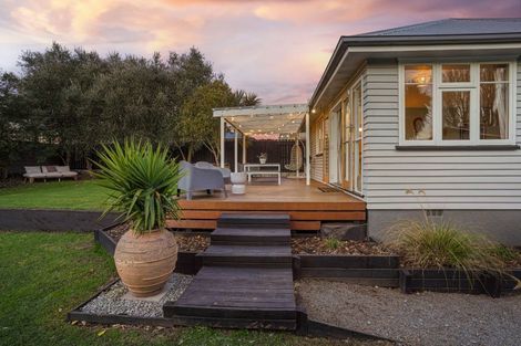 Photo of property in 5 Burnbrae Street, Saint Martins, Christchurch, 8022