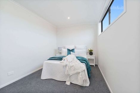 Photo of property in 5/5 Peachgrove Road, Te Atatu Peninsula, Auckland, 0610