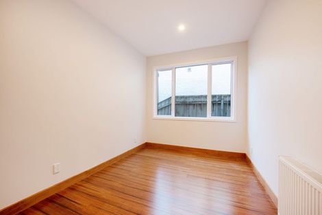 Photo of property in 141 Breaker Bay Road, Breaker Bay, Wellington, 6022