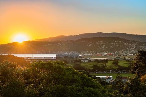 Photo of property in 68 Kinghorne Street, Strathmore Park, Wellington, 6022