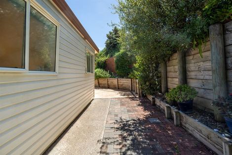 Photo of property in 10 Palmgreen Court, Stanmore Bay, Whangaparaoa, 0932