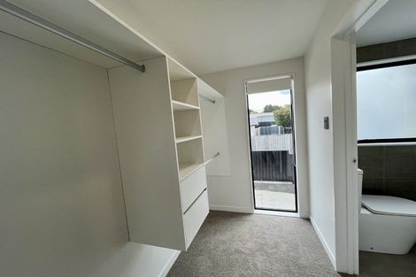 Photo of property in 98c Royal Road, Massey, Auckland, 0614