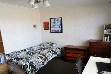 Photo of property in 1/378 Devon Street East, Strandon, New Plymouth, 4312