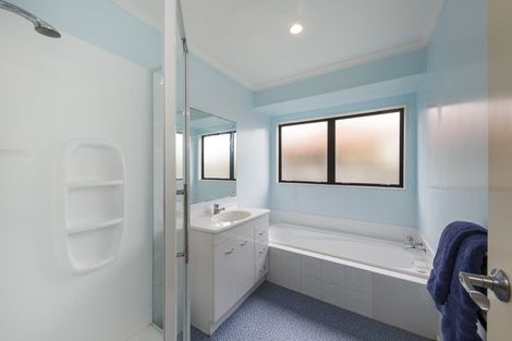 Photo of property in 146 Pacific Drive, Fitzherbert, Palmerston North, 4410