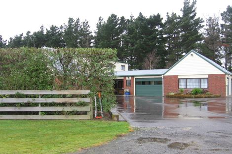 Photo of property in 32 James Line, Kelvin Grove, Palmerston North, 4414