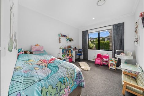 Photo of property in 5 Fern Lane, Whalers Gate, New Plymouth, 4310