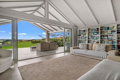 Photo of property in 18 Kaipara Lake Road, South Head, Helensville, 0874