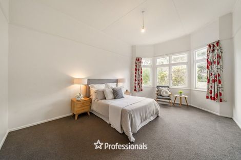 Photo of property in 79 Queens Drive, Lyall Bay, Wellington, 6022