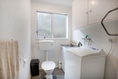 Photo of property in 6 Cyril Way, Paparangi, Wellington, 6037