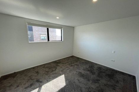 Photo of property in 2/57 Taikata Road, Te Atatu Peninsula, Auckland, 0610