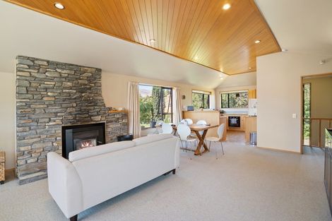 Photo of property in 212 Lakeview Terrace, Lake Hawea, 9382