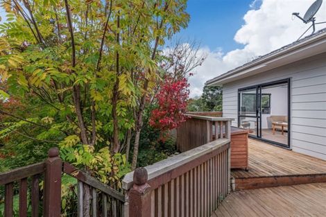 Photo of property in 8 Luxor Place, Massey, Auckland, 0614