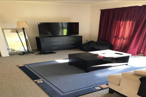 Photo of property in 4 Marine Parade, Mount Maunganui, 3116