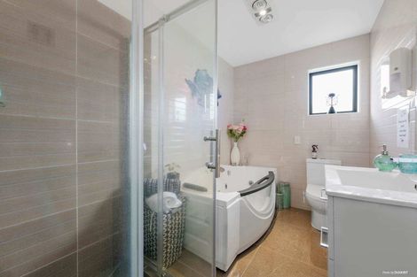 Photo of property in 47a Gloucester Road, Manurewa, Auckland, 2102