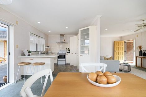 Photo of property in 482b Devonport Road, Tauranga South, Tauranga, 3112