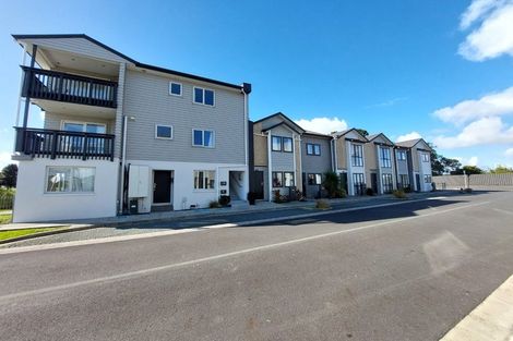 Photo of property in 3/4 Wallson Crescent, Wiri, Auckland, 2104