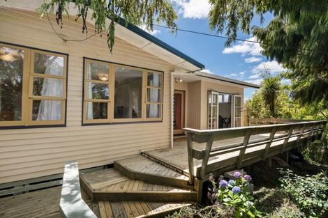 Photo of property in 44 Pinehaven Road, Pinehaven, Upper Hutt, 5019
