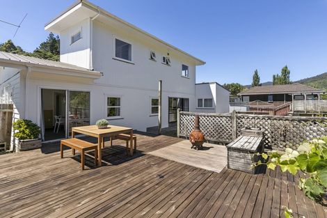 Photo of property in 46 Moores Valley Road, Wainuiomata, Lower Hutt, 5014