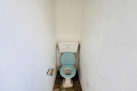Photo of property in 2 Westbourne Terrace, Castlecliff, Whanganui, 4501