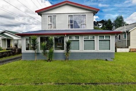 Photo of property in 46 Queen Mary Avenue, New Lynn, Auckland, 0600