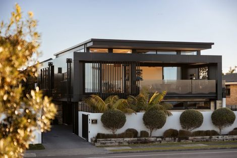 Photo of property in 87 Marine Parade, Mount Maunganui, 3116