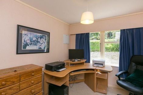 Photo of property in 2a West Road, Northland, Wellington, 6012