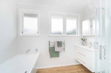 Photo of property in 49 Pitama Road, Awapuni, Palmerston North, 4412