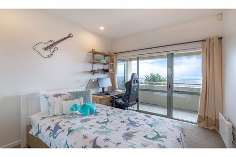 Photo of property in 34 Harry Ell Drive, Cashmere, Christchurch, 8022