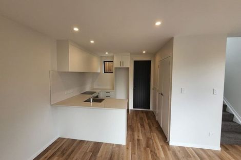 Photo of property in 17 Tokai Place, Glen Eden, 0602