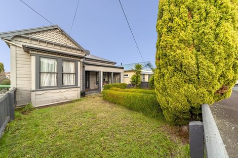 Photo of property in 51 Waverley Street, Waipawa, 4210