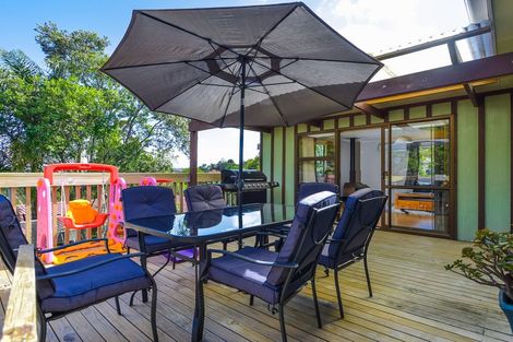 Photo of property in 10 Glenbervie Crescent, Massey, Auckland, 0614