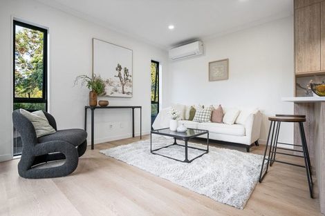 Photo of property in 24b Scarlock Avenue, Browns Bay, Auckland, 0630