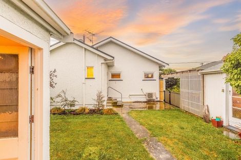 Photo of property in 66 Saint Martins Road, Saint Martins, Christchurch, 8022