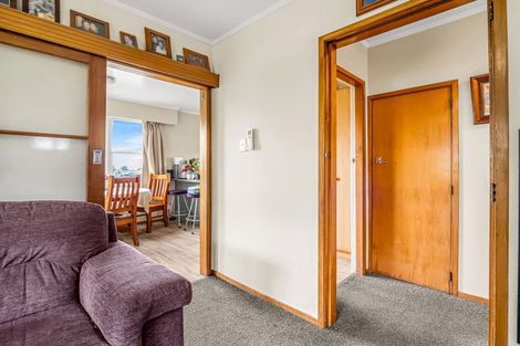 Photo of property in 27 Island View Road, Western Heights, Rotorua, 3015