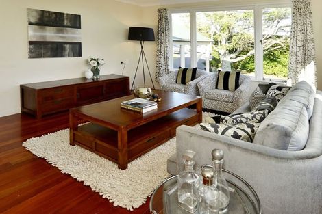Photo of property in 1/9 Marsh Avenue, Forrest Hill, Auckland, 0620