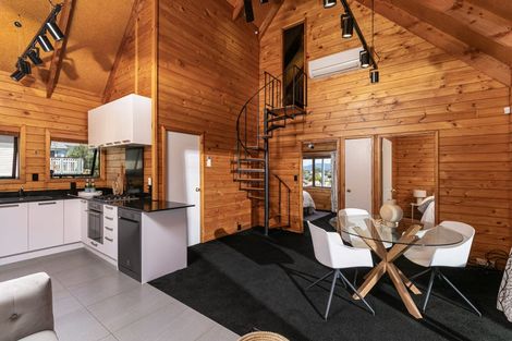 Photo of property in 261 Great North Road, Henderson, Auckland, 0612