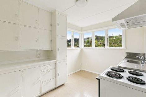 Photo of property in 42 Victory Avenue, Karori, Wellington, 6012