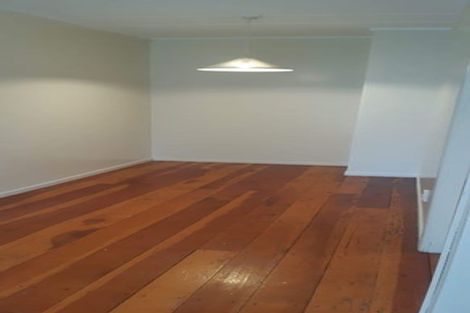 Photo of property in 38 Bassett Road, Johnsonville, Wellington, 6037