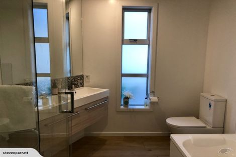 Photo of property in 1 Gardenhill Lane, Redcliffs, Christchurch, 8081