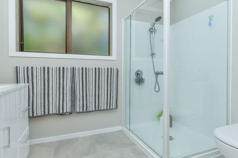 Photo of property in 10 Glenbervie Crescent, Massey, Auckland, 0614