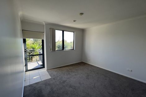 Photo of property in 12 Lone Tree Avenue, Te Atatu Peninsula, Auckland, 0610