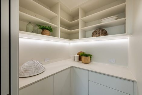 Photo of property in 2/67 Castor Bay Road, Castor Bay, Auckland, 0620
