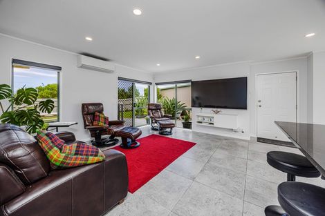 Photo of property in 47 Davington Way, Burswood, Auckland, 2013