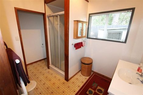 Photo of property in 107 Konini Road, Titirangi, Auckland, 0604