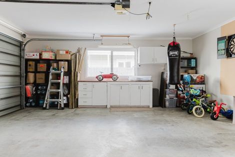 Photo of property in 30 Charles Cross Street, Longburn, Palmerston North, 4412