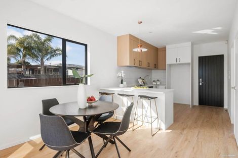 Photo of property in 2/46 Jillian Drive, Ranui, 0612
