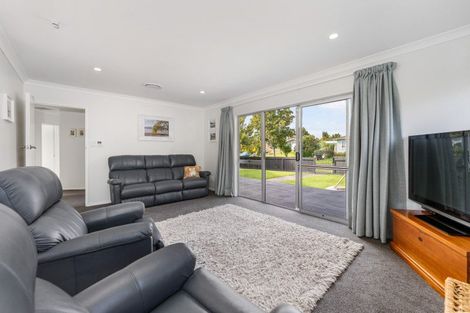 Photo of property in 15 Escort Grove, Awapuni, Palmerston North, 4412
